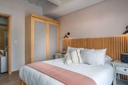 Best Location - New, Upscale, Modern Comfort Сан Мигел де Аленде Екстериор снимка