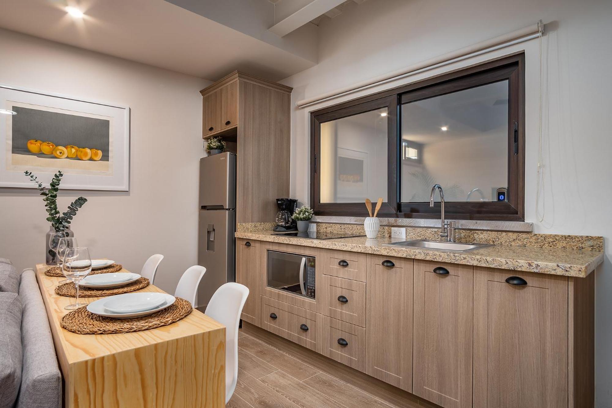 Best Location - New, Upscale, Modern Comfort Сан Мигел де Аленде Екстериор снимка