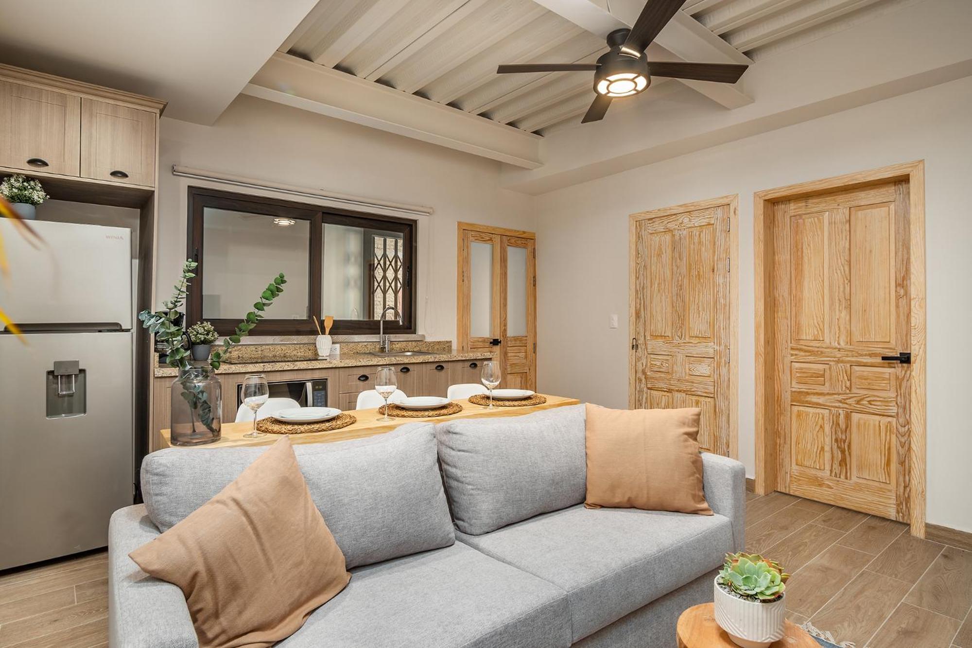 Best Location - New, Upscale, Modern Comfort Сан Мигел де Аленде Екстериор снимка